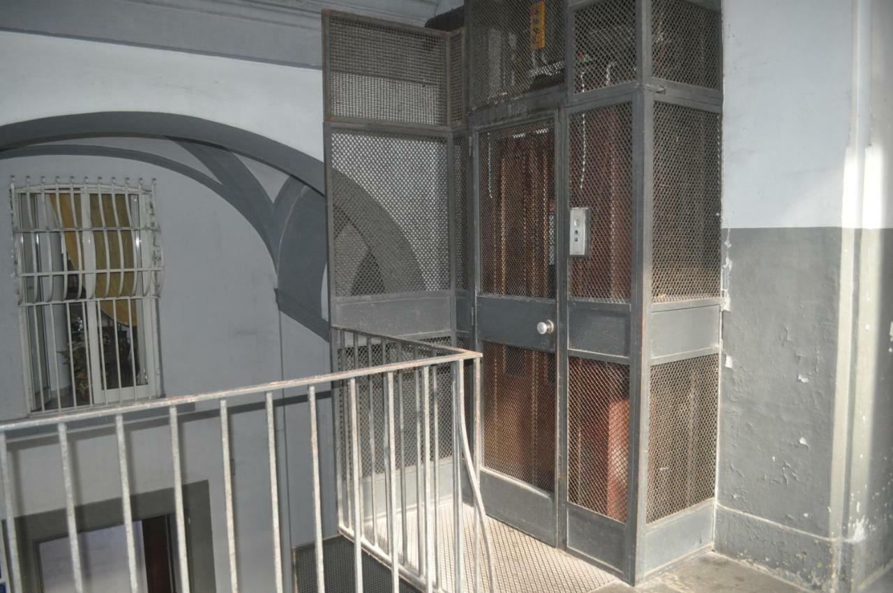 Hotel Toledo Road 429 Neapel Exterior foto